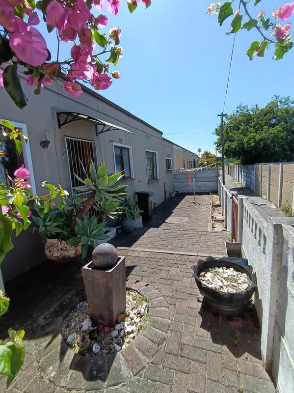 3 Bedroom Property for Sale in Groenvallei Western Cape